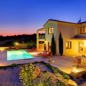  Villa Ideales